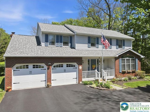 14 Minsi Road, Delaware Water Gap, PA 18327
