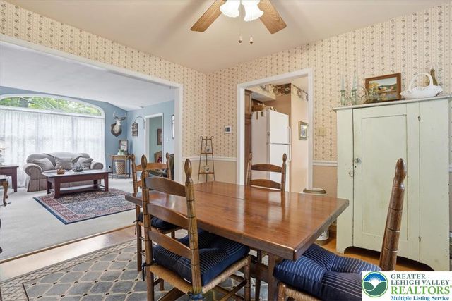 14 Minsi Road, Delaware Water Gap, PA 18327