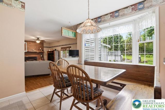 14 Minsi Road, Delaware Water Gap, PA 18327