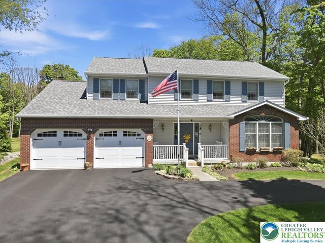 14 Minsi Road, Delaware Water Gap, PA 18327
