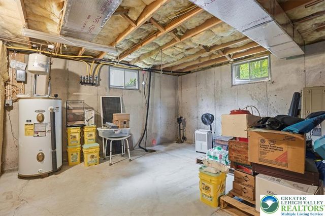 14 Minsi Road, Delaware Water Gap, PA 18327
