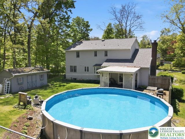 14 Minsi Road, Delaware Water Gap, PA 18327