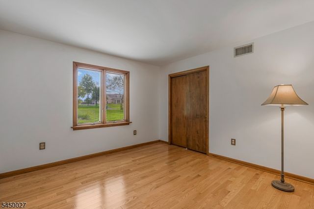 229 Lambertville Hopewell Rd, Hopewell Twp., NJ 08525