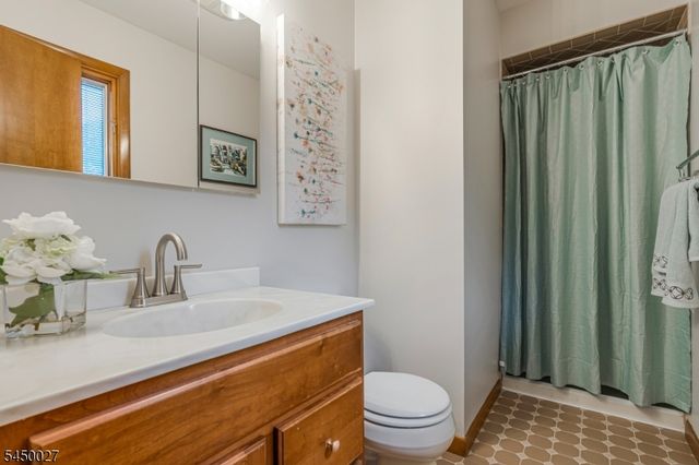 229 Lambertville Hopewell Rd, Hopewell Twp., NJ 08525