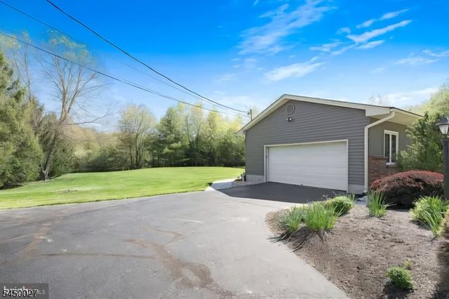 229 Lambertville Hopewell Rd, Hopewell Twp., NJ 08525
