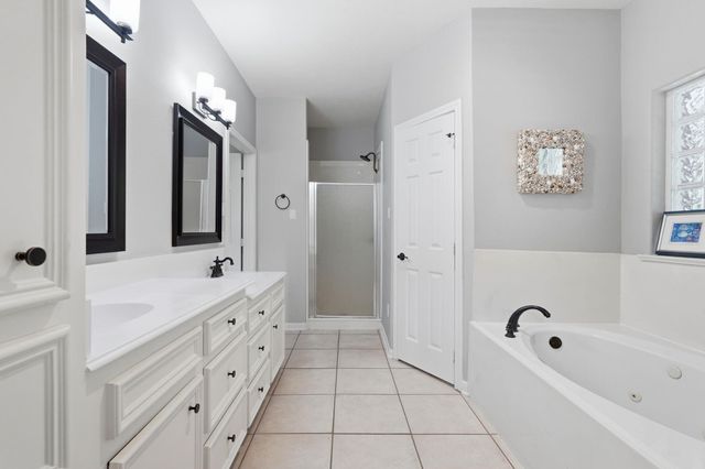 2312 Hollowbrook Lane, Conroe, TX 77384