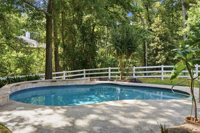 2312 Hollowbrook Lane, Conroe, TX 77384