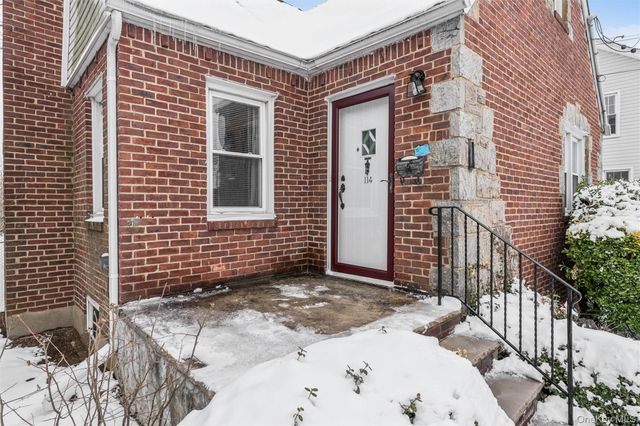 114 Lexington Avenue, Franklin Square, NY 11010