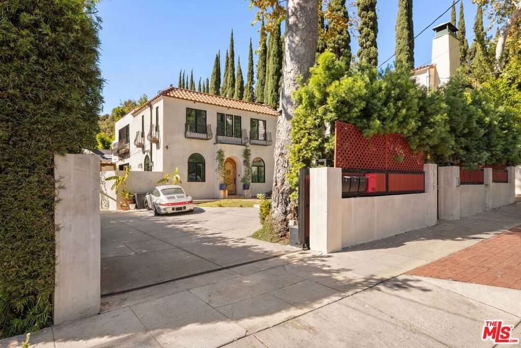 1743 Courtney Avenue, Los Angeles, CA 90046 — exterior