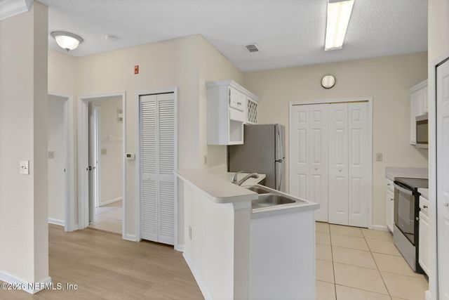 10000 GATE Parkway N 1412, Jacksonville, FL 32246
