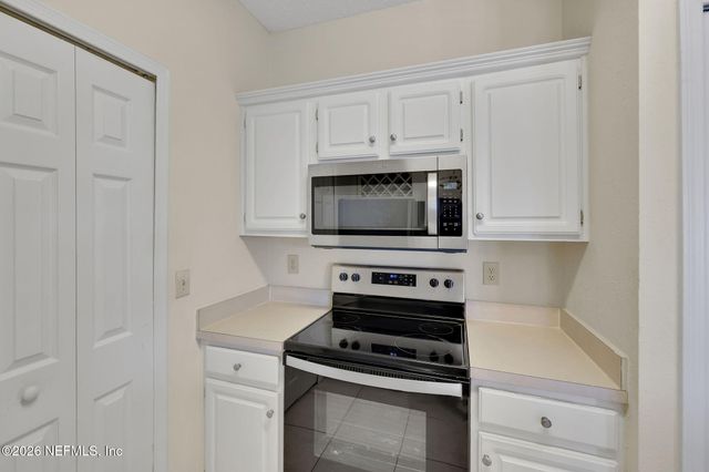 10000 GATE Parkway N 1412, Jacksonville, FL 32246
