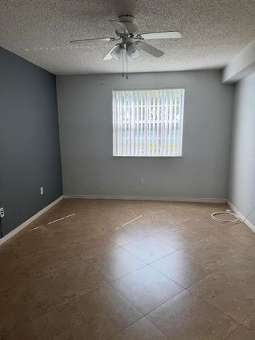 2880 N Oakland Forest Drive 106, Oakland Park, FL 33309