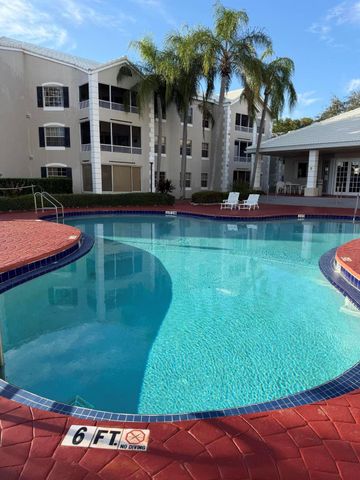 2880 N Oakland Forest Drive 106, Oakland Park, FL 33309