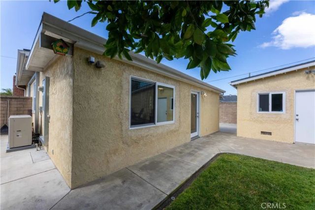5401 E Canton, Long Beach, CA 90815