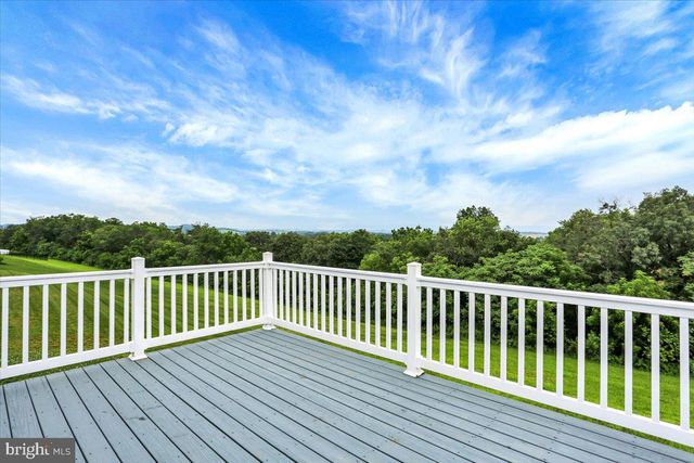 203 IDA RED DR, Leesport, PA 19533