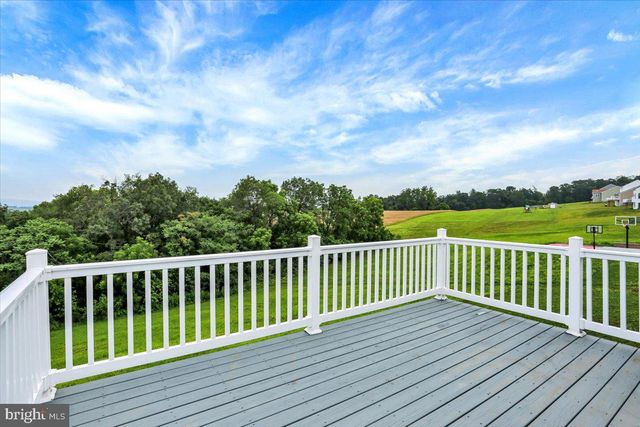 203 IDA RED DR, Leesport, PA 19533