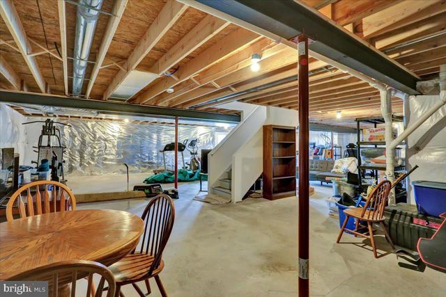 203 IDA RED DR, Leesport, PA 19533