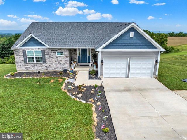 203 IDA RED DR, Leesport, PA 19533