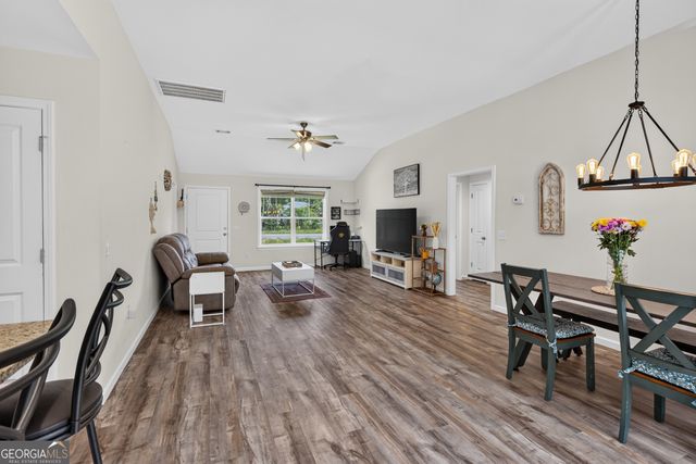 449 Linden Drive, Jesup, GA 31545