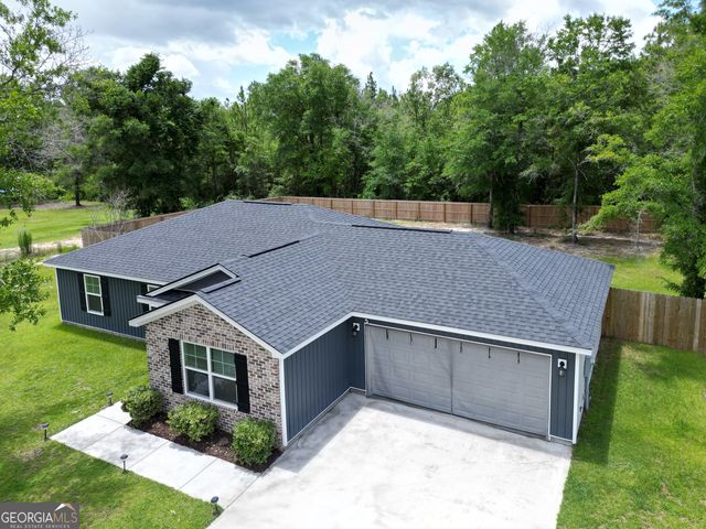 449 Linden Drive, Jesup, GA 31545