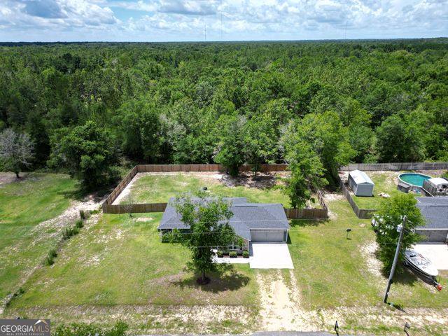 449 Linden Drive, Jesup, GA 31545
