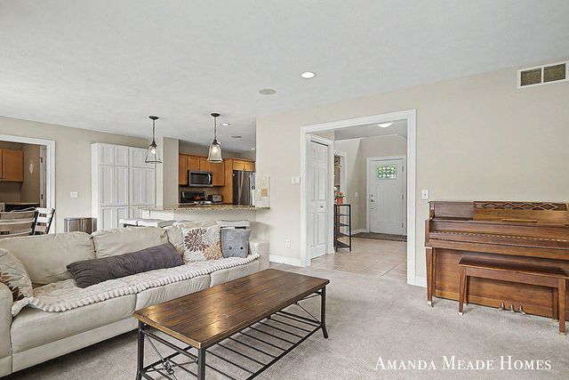 5771 Jamail, Belmont, MI 49306