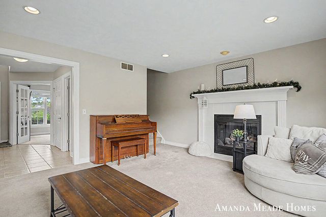 5771 Jamail, Belmont, MI 49306