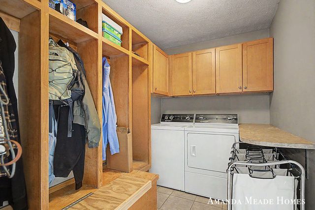 5771 Jamail, Belmont, MI 49306