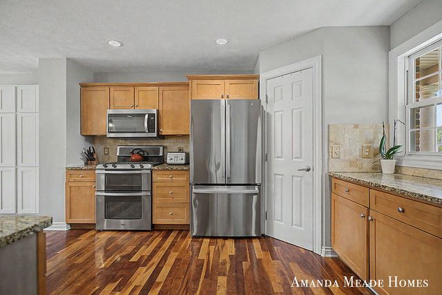 5771 Jamail, Belmont, MI 49306
