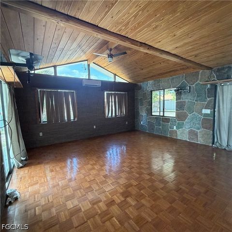 1403 SE 11th ST, Cape Coral, FL 33990