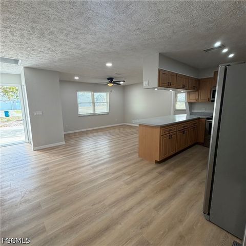 1403 SE 11th ST, Cape Coral, FL 33990