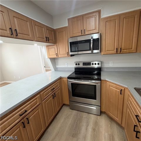 1403 SE 11th ST, Cape Coral, FL 33990