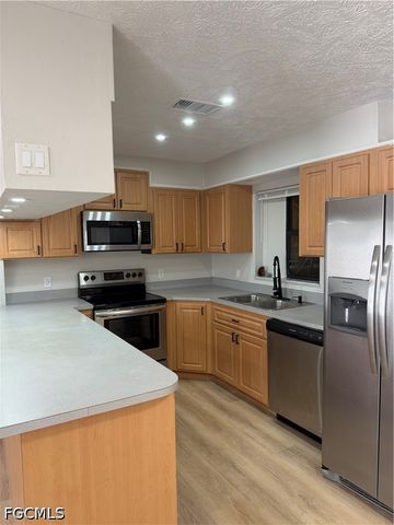 1403 SE 11th ST, Cape Coral, FL 33990