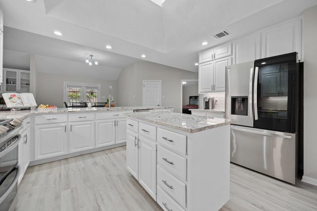 30112 Spyglass CIR, Georgetown, TX 78628