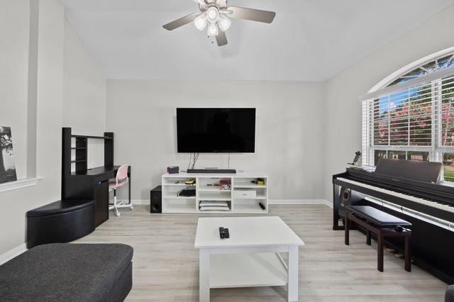 30112 Spyglass CIR, Georgetown, TX 78628