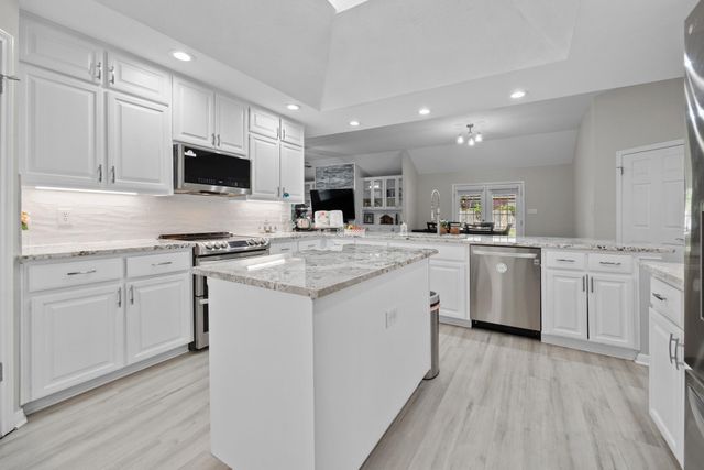 30112 Spyglass CIR, Georgetown, TX 78628