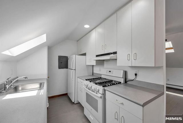 172 Madison Avenue 2nd Floor, Dumont, NJ 07628