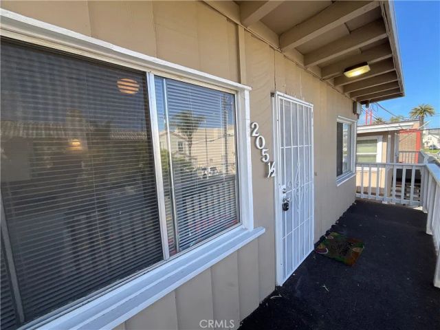 205 Acacia Avenue, Huntington Beach, CA 92648
