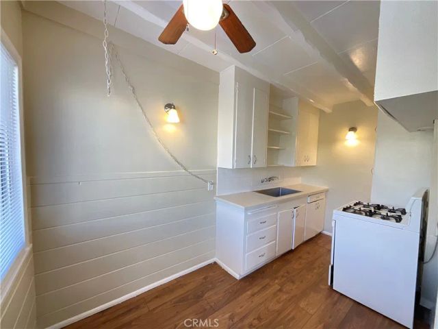 205 Acacia Avenue, Huntington Beach, CA 92648