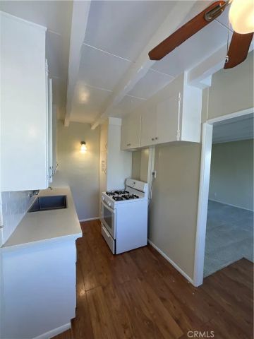 205 Acacia Avenue, Huntington Beach, CA 92648