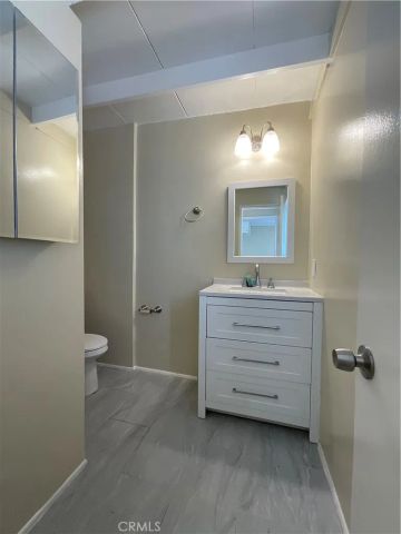 205 Acacia Avenue, Huntington Beach, CA 92648