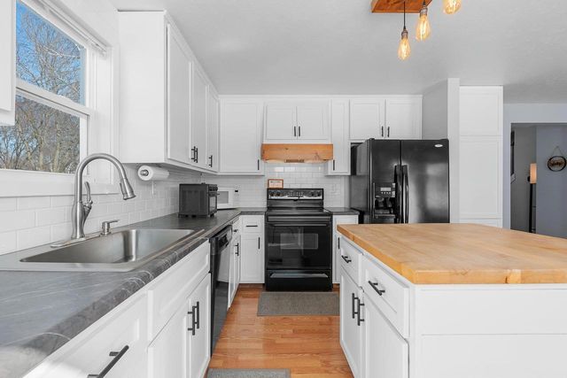 3089 FERNDALE DRIVE, Green Bay, WI 54313