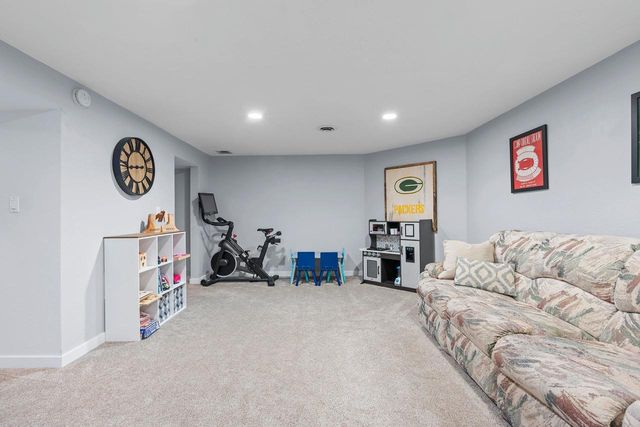 3089 FERNDALE DRIVE, Green Bay, WI 54313