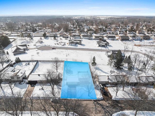 3089 FERNDALE DRIVE, Green Bay, WI 54313