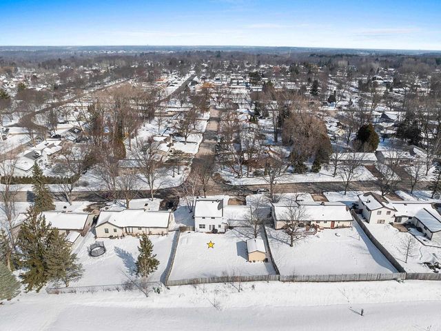 3089 FERNDALE DRIVE, Green Bay, WI 54313