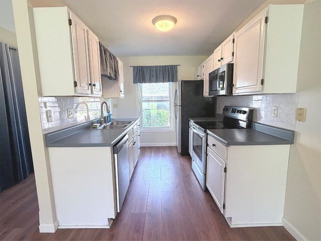 66 Chapin Rd Apt 2, Essex, VT 05452
