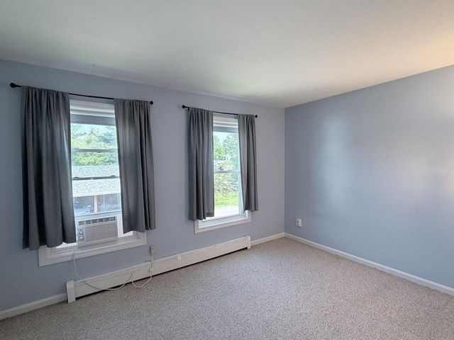 66 Chapin Rd Apt 2, Essex, VT 05452