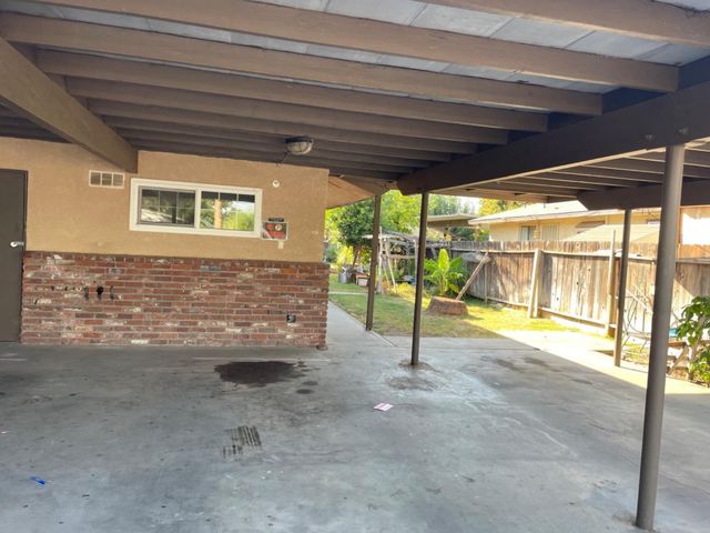 408 S Woodrow Avenue, Fresno, CA 93702