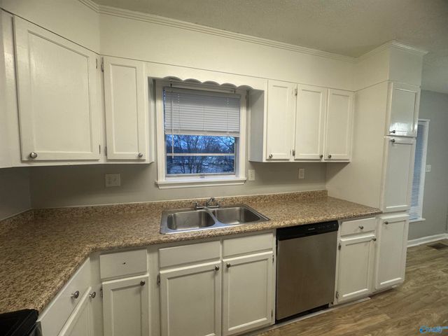 3201 Delia Lane, Huntsville, AL 35810