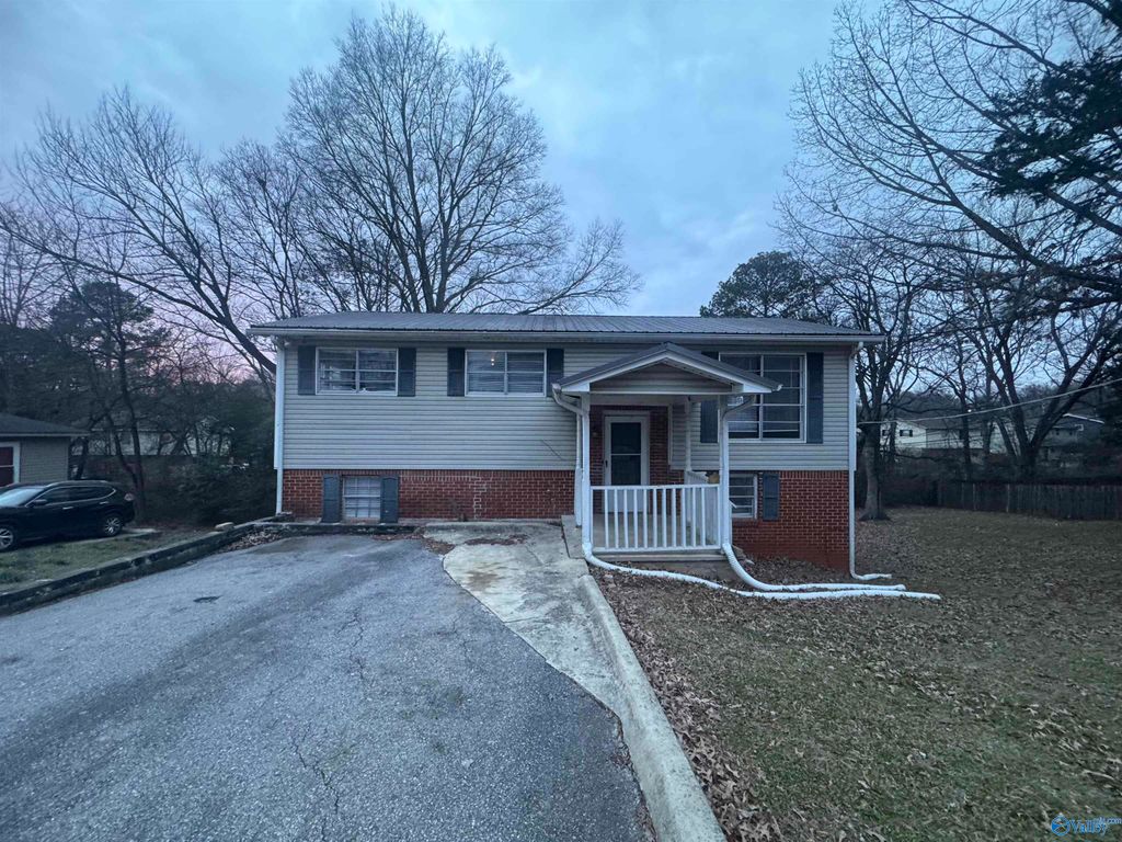 3201 Delia Lane, Huntsville, AL 35810